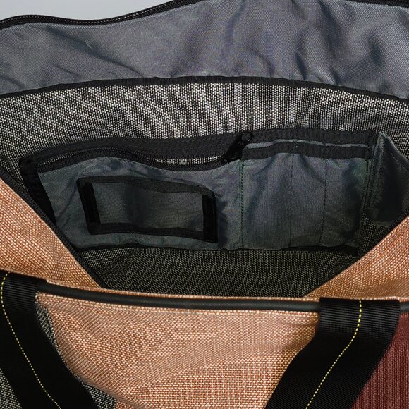 ATTRACTIVE Timbuk2 Messenger Tote Bag Three Tier Design 18" x 13" x 4" - Picture 3 of 12